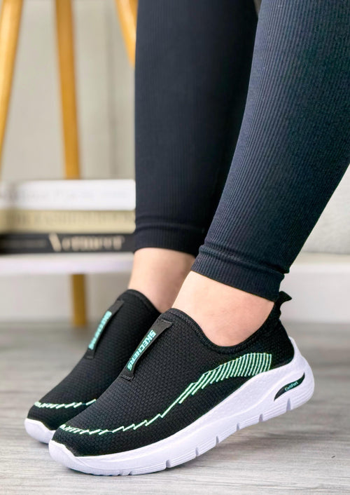 0504-SKECHER BORDADO ID1830974